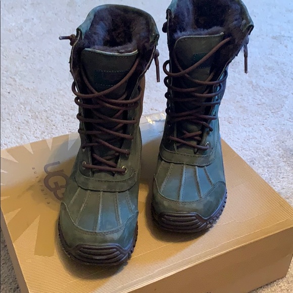 Women’s ugg boots - Picture 2 of 5